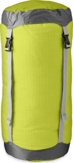 Outdoor Research Ultralight Compression Sack - 15L|-|Sac De Compression Ultraléger - 15L -Altitude Sports ORR 242789 7ELemongrass 7EBack 5a1327f7 7eb4 45d2 9519 319a788a0ae4
