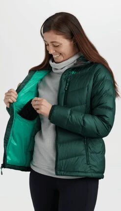 Outdoor Research Transcendent Down Hoody (Past Season) - Women's|-|Manteau à Capuchon Transcendent Down (saison Précédente) - Femme -Altitude Sports ORR 268105 7E 7EDetail5 20Fir