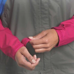 Outdoor Research Apollo Rain Jacket - Women's|-|Manteau De Pluie Apollo - Femme -Altitude Sports ORR 269185 7E 7Ehands 20Sangria 20 20Multi